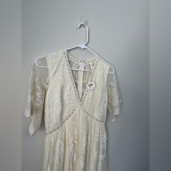 PinkBlush Maternity Cream Lace Mesh Overlay Maxi Dress, new with tag, Size S - Picture 8 of 10